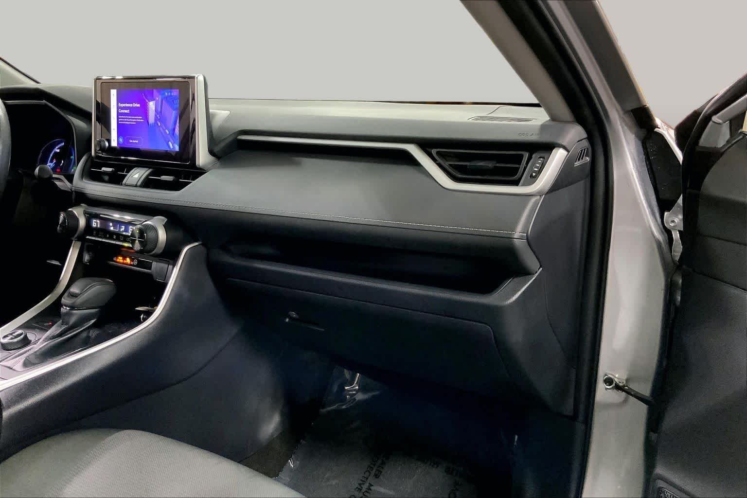 Used 2025 Silver Sky Metallic Toyota Hybrid XLE image 19