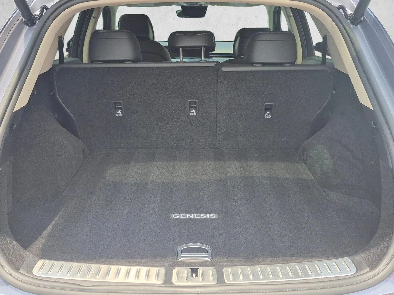 2026 GENESIS GV70 Standard - Photo 6