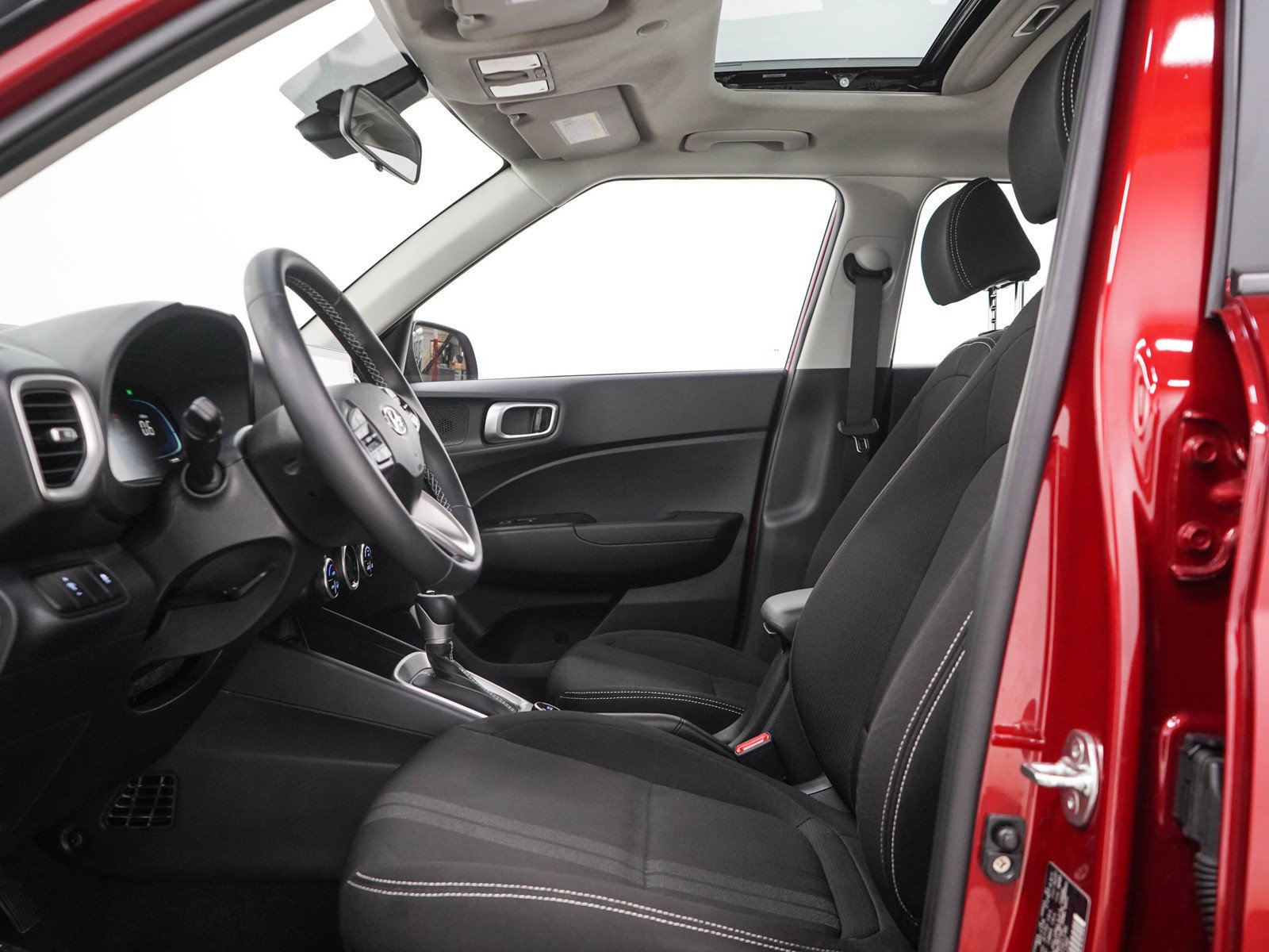 2024 Hyundai Venue SEL - Photo 21