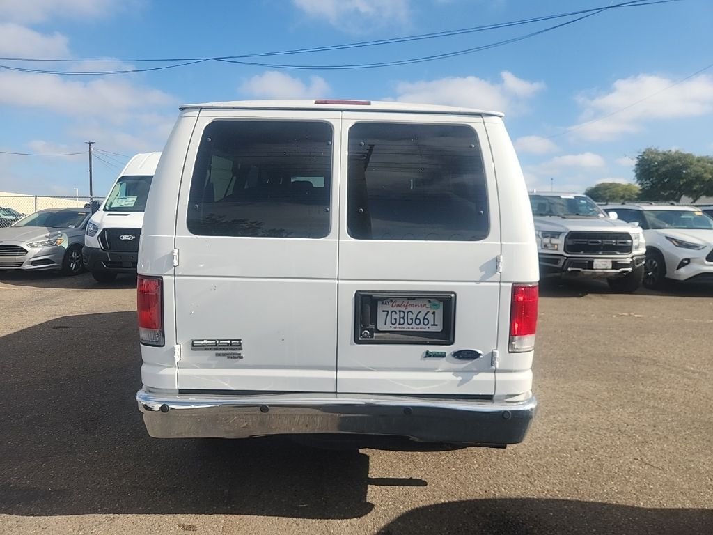 Used 2013 White Ford XL image 12