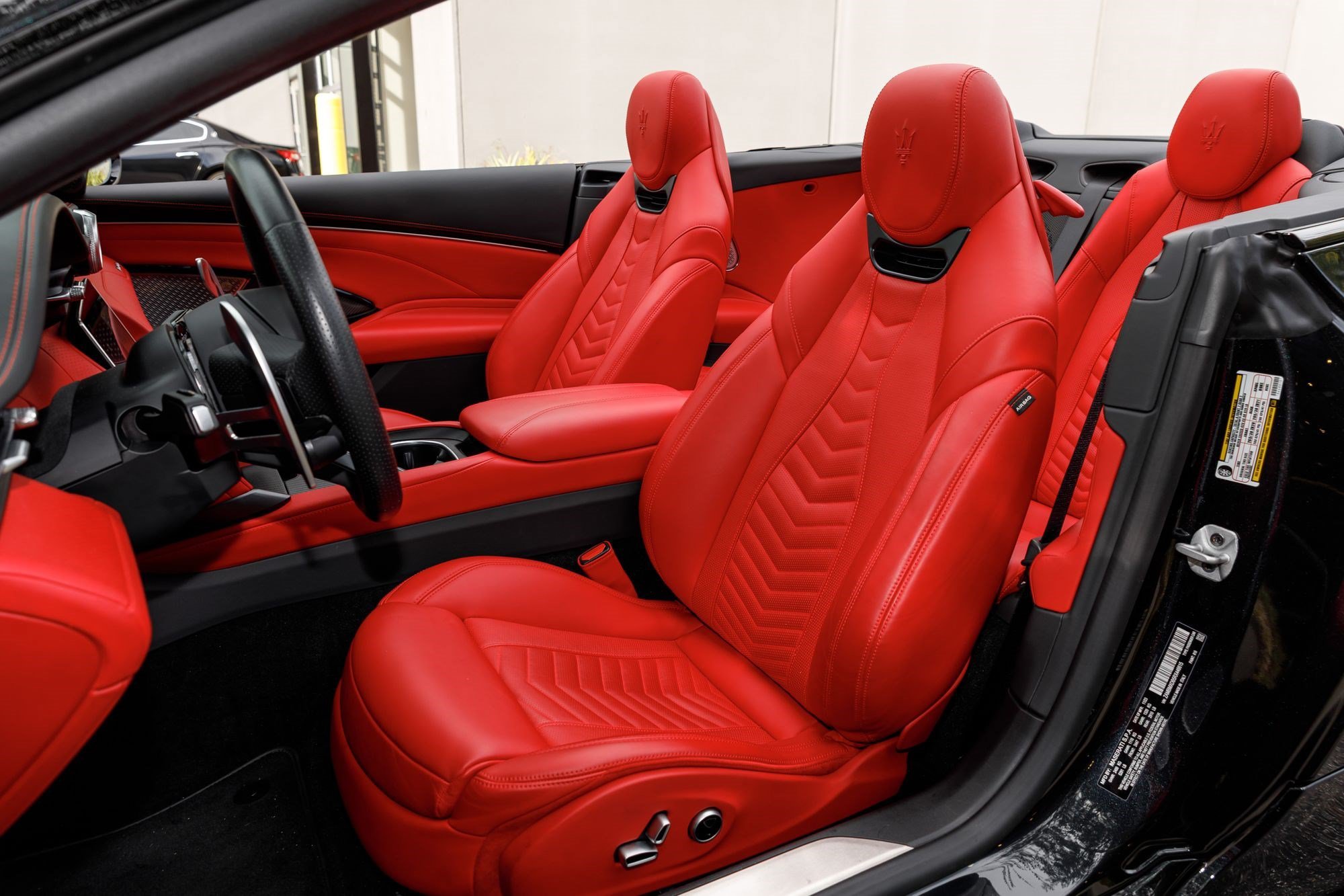 Used 2024 Nero Assoluto Maserati Trofeo image 23
