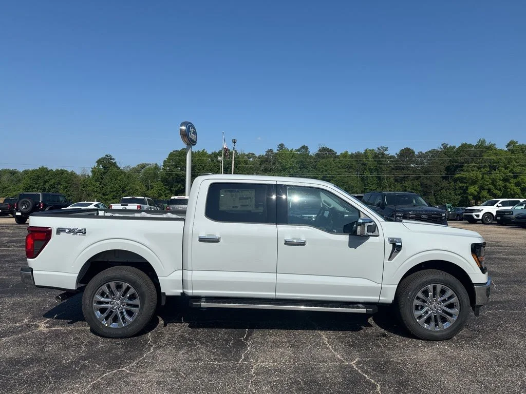 New 2026 Avalanche Ford XLT image 24