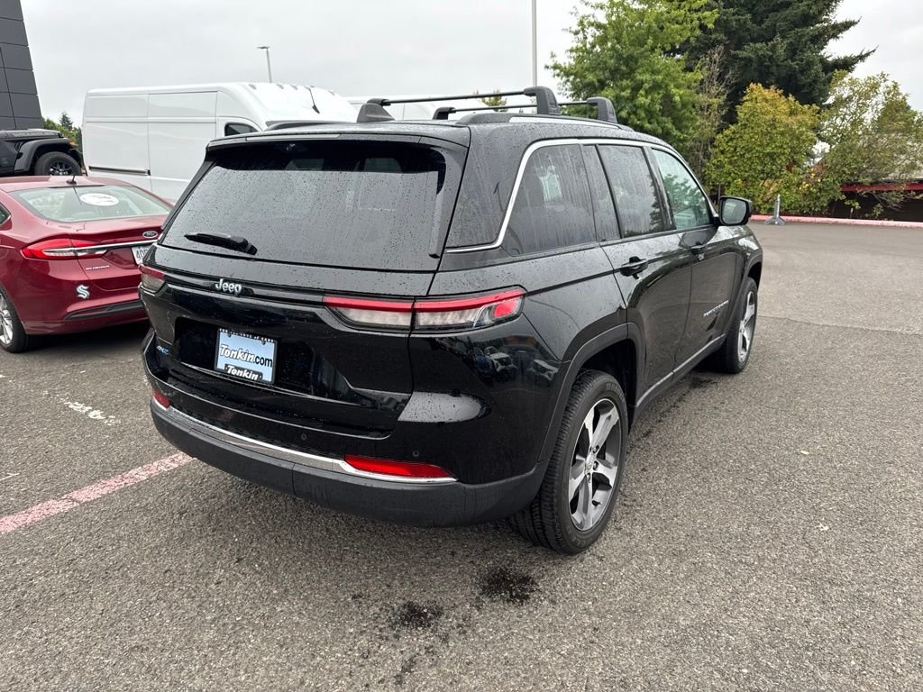 Used 2023 Diamond Black Crystal Pearlcoat Jeep 4xe image 9