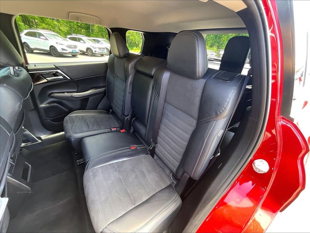 Used 2024 Red Mitsubishi SE image 26