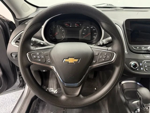 Used 2025 Gray Chevrolet LT image 19
