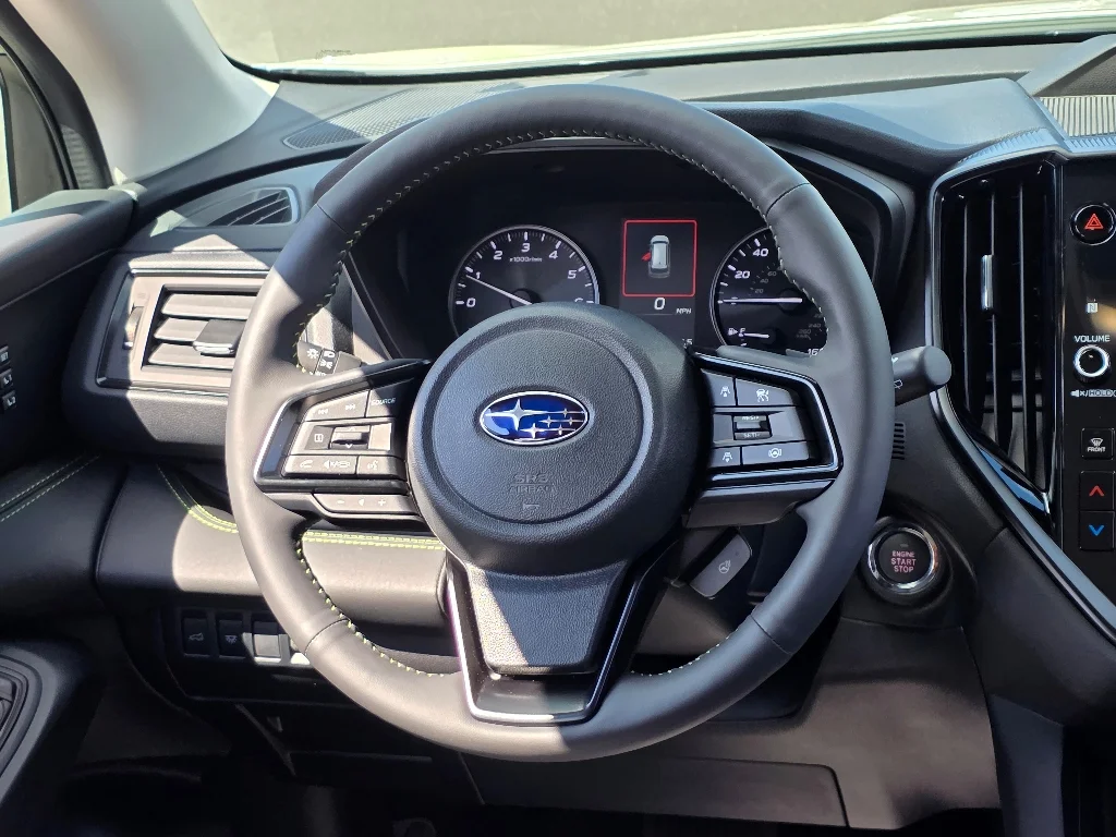 Used 2025 Crystal White Pearl Subaru Onyx Edition Touring image 18