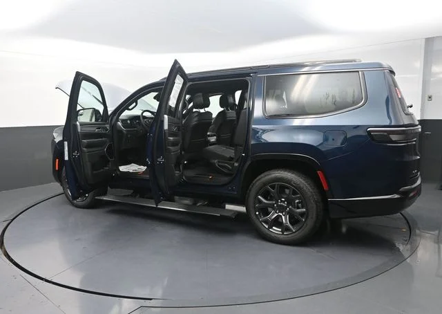 New 2026 Fathom Blue Pearl-Coat Exterior Paint Jeep Limited Altitude image 34