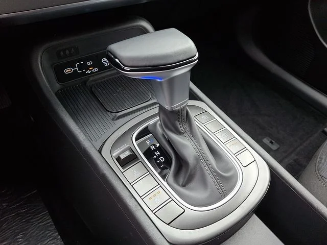 New 2026 White Hyundai SEL Sport image 18