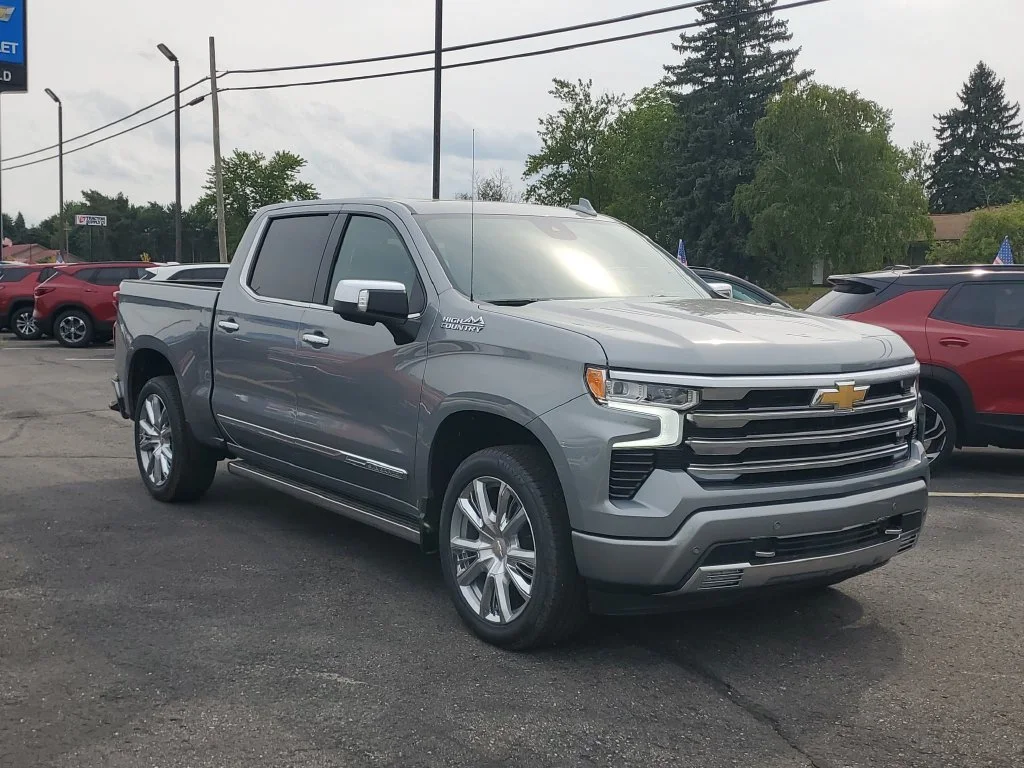 New 2026 Sterling Gray Metallic Chevrolet High Country image 4
