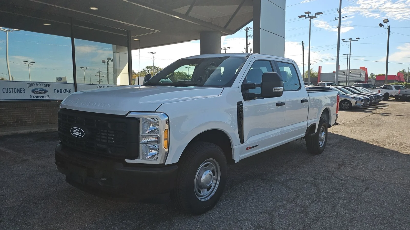 New 2027 Oxford White Ford XL 2WD image 8
