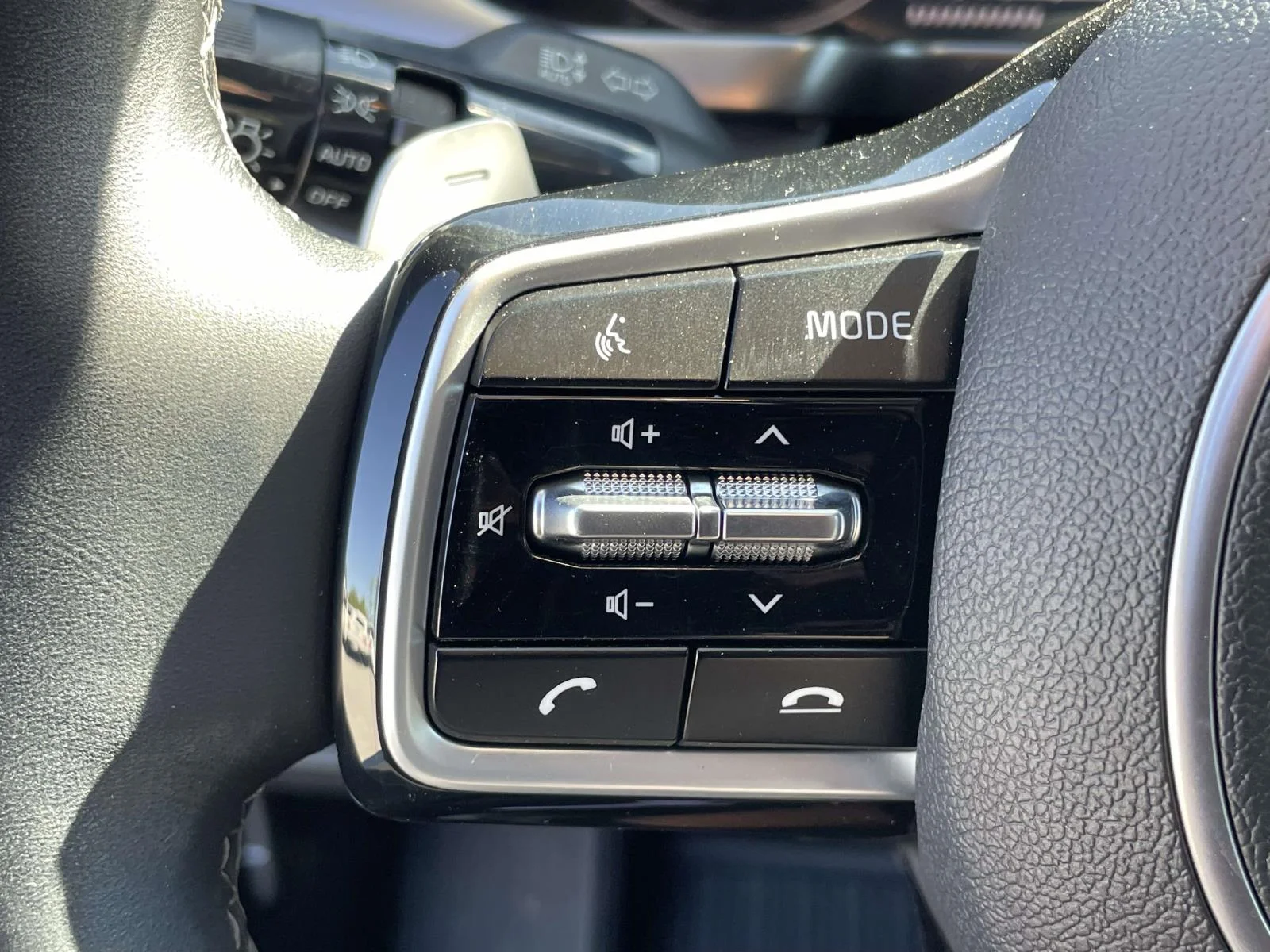 Used 2022 Gravity Blue Kia EX image 9