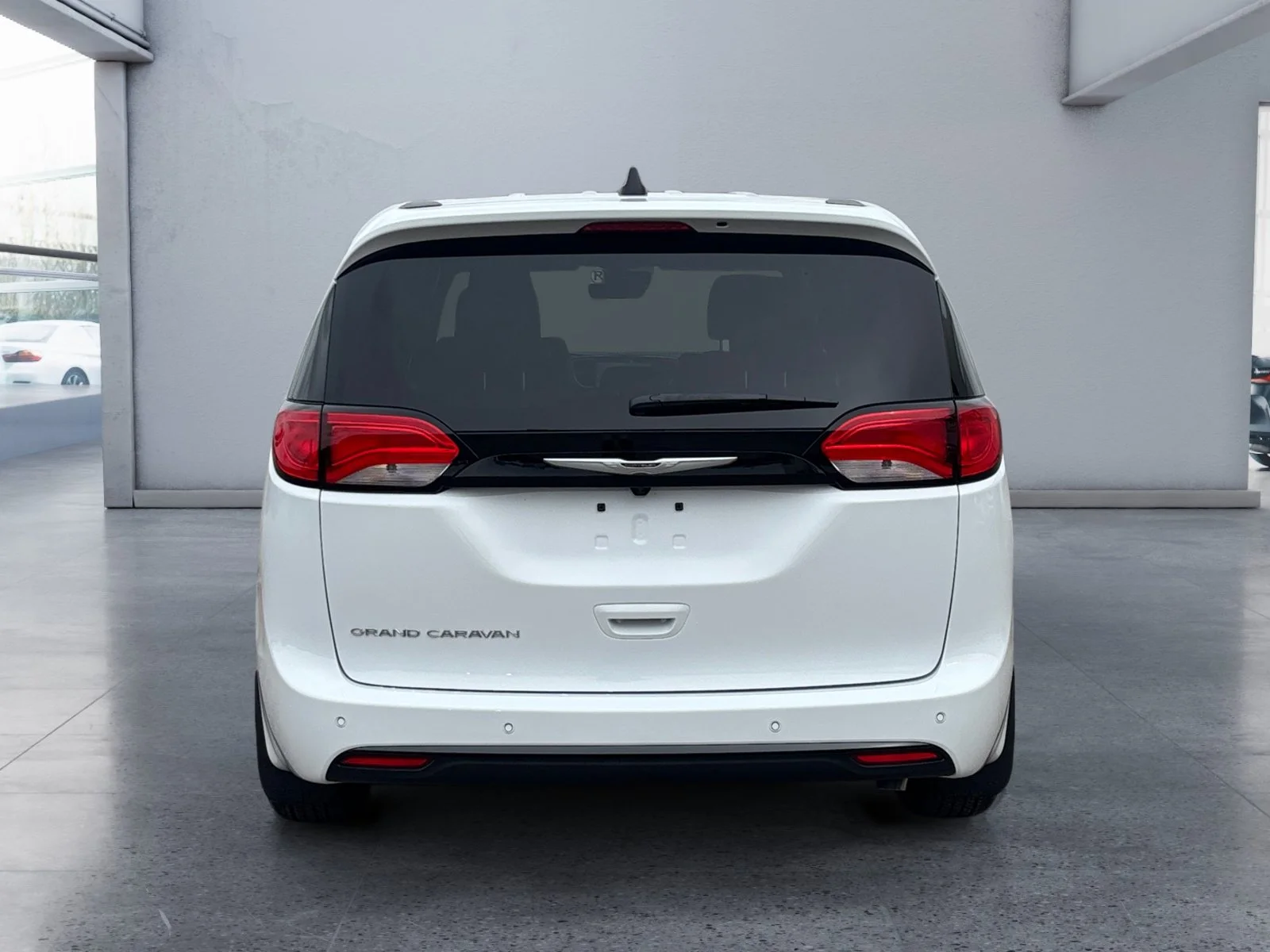 New 2027 Bright White Chrysler SXT image 4