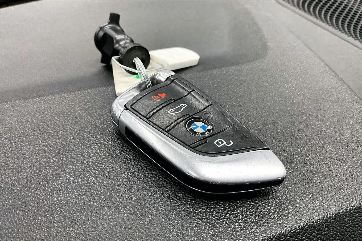 Used 2019 Jet Black BMW 330i image 14