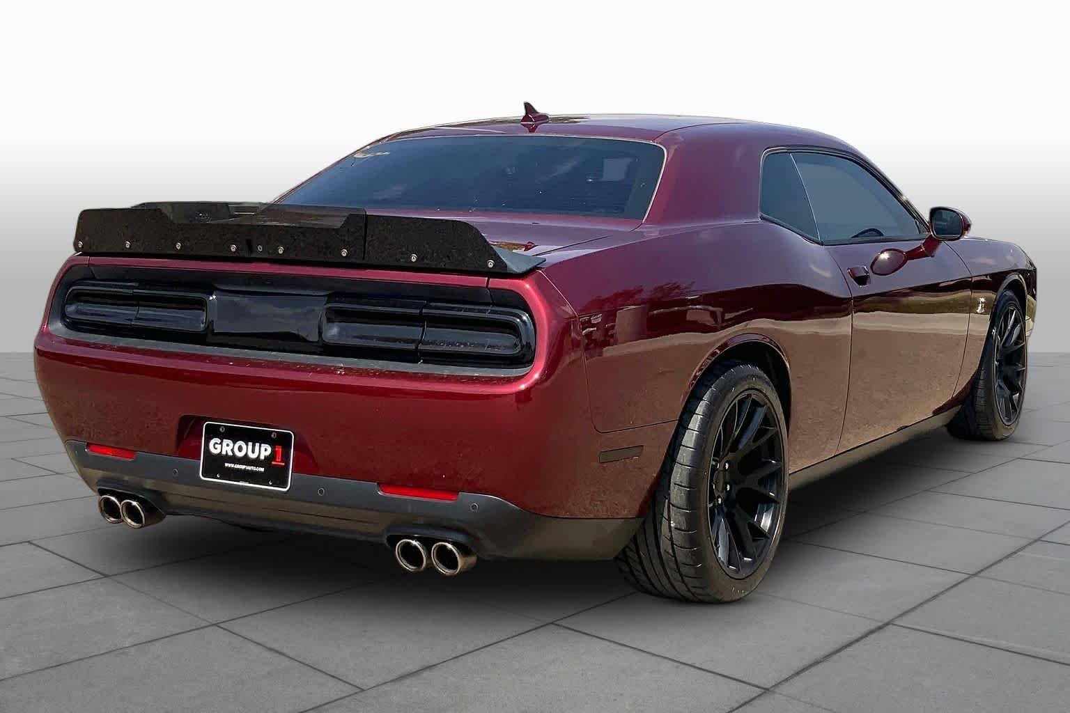 Used 2018 Octane Red Pearlcoat Dodge R/T Scat Pack image 13