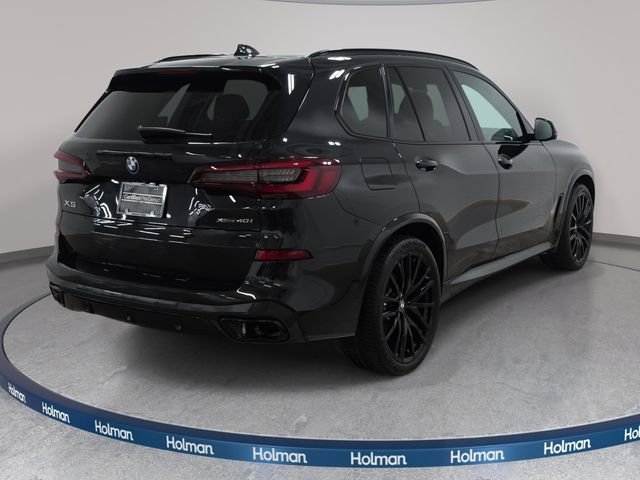 Certified Used 2022 Black Sapphire Metallic BMW xDrive40i image 6