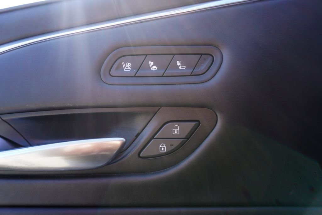Used 2024 Black Cadillac V-Series image 28