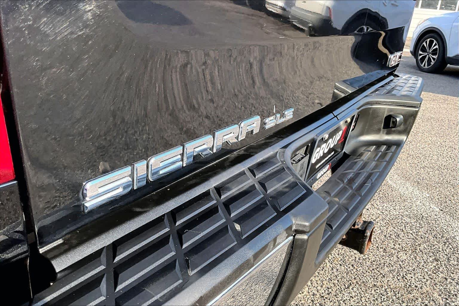 Used 2013 Onyx Black GMC SLE image 12
