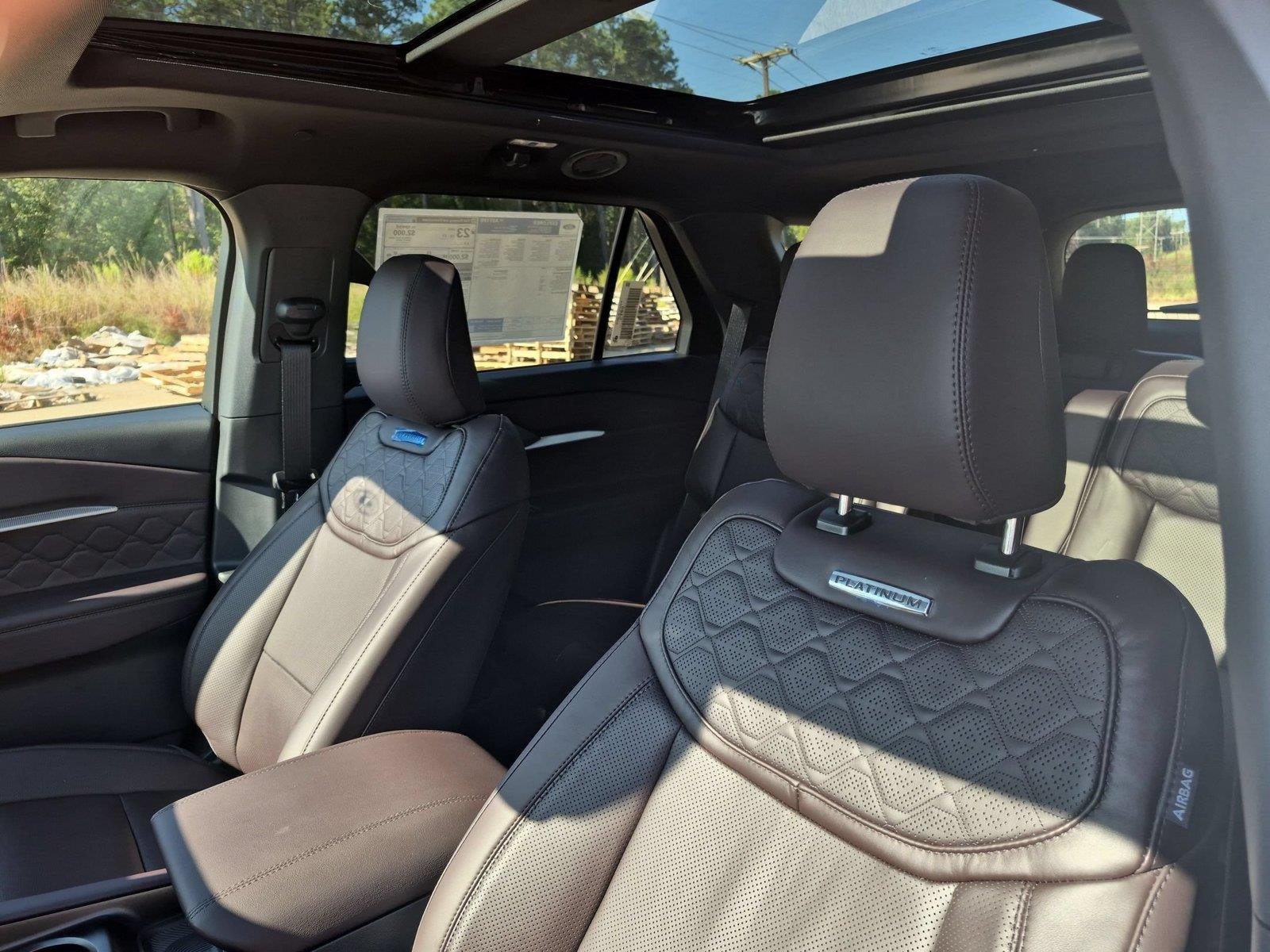 New 2027 Star White Metallic Tri-Coat Ford Platinum™ image 16