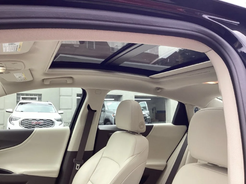 Used 2022 DARK ASH METALLIC Chevrolet Premier image 19