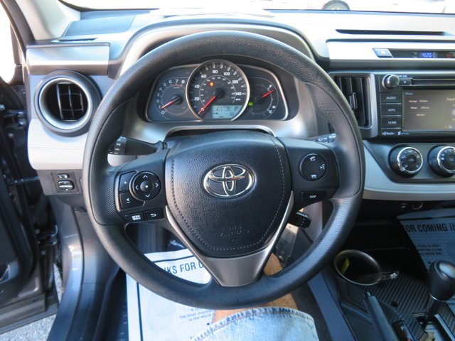 Used 2015  Toyota LE image 25