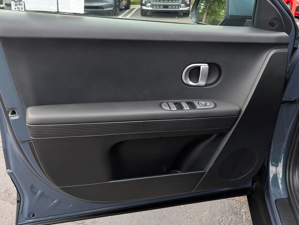 2024 Hyundai IONIQ 5 SE - Photo 15