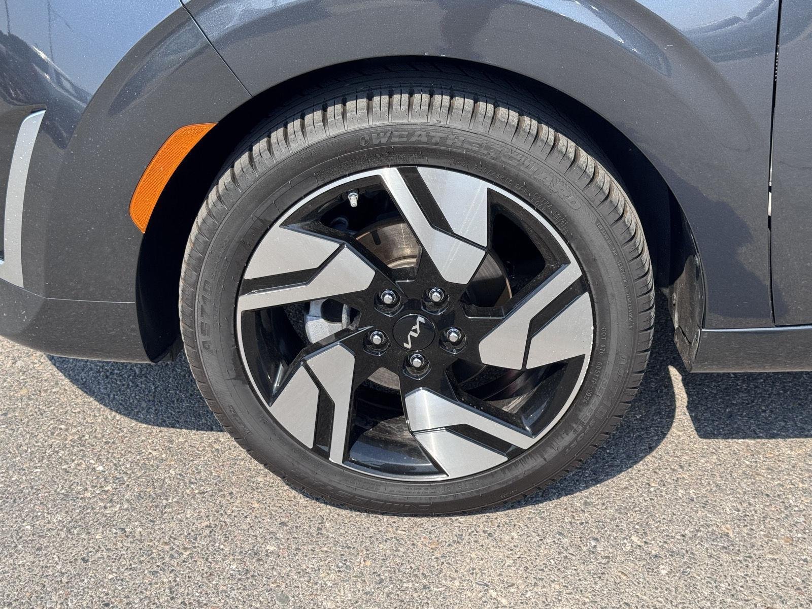 Used 2023 Gravity Gray Kia GT-Line image 15