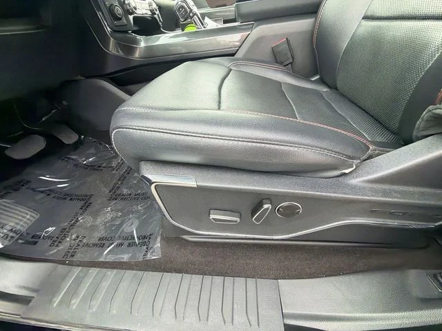 Used 2022 Black Ford Lariat image 12