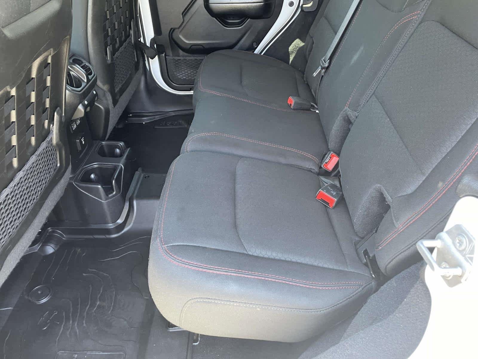Used 2019 Whi/white Jeep Rubicon image 21