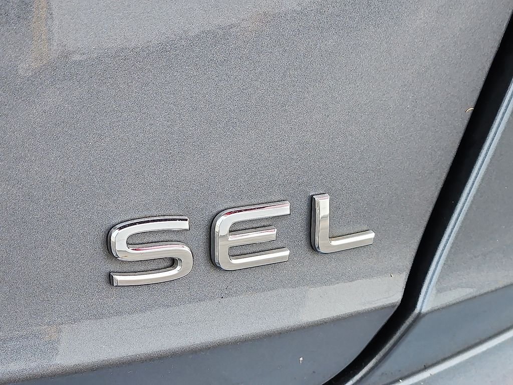 Used 2022 Gray Volkswagen 1.5T SEL image 33