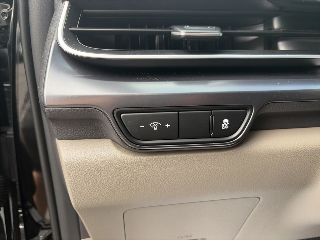 Used 2025 Aurora Black Pearl Kia LXS image 19