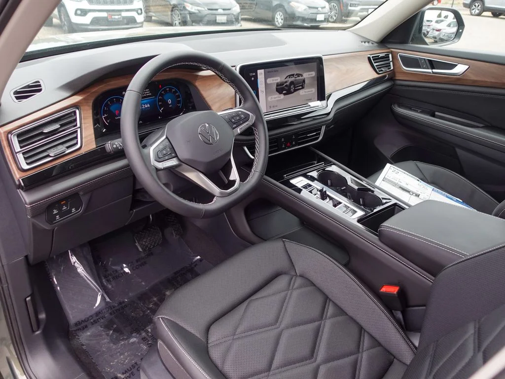 New 2026  Volkswagen SE w/Technology image 11