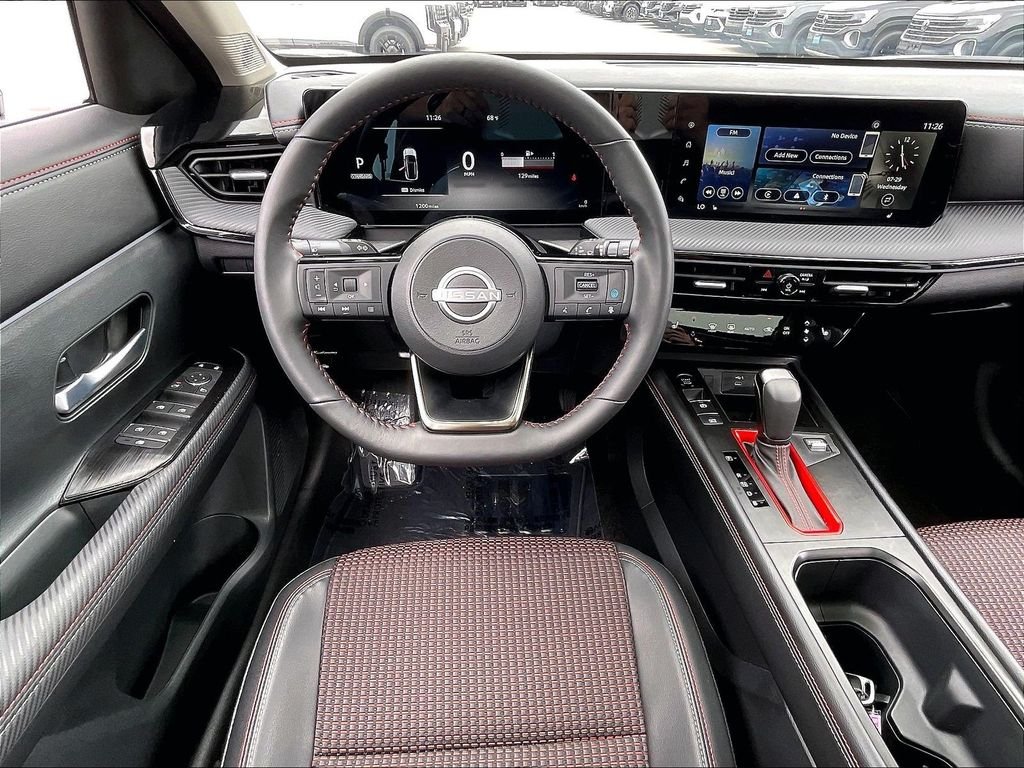 Used 2025 Aspen White Tricoat Nissan SR image 16