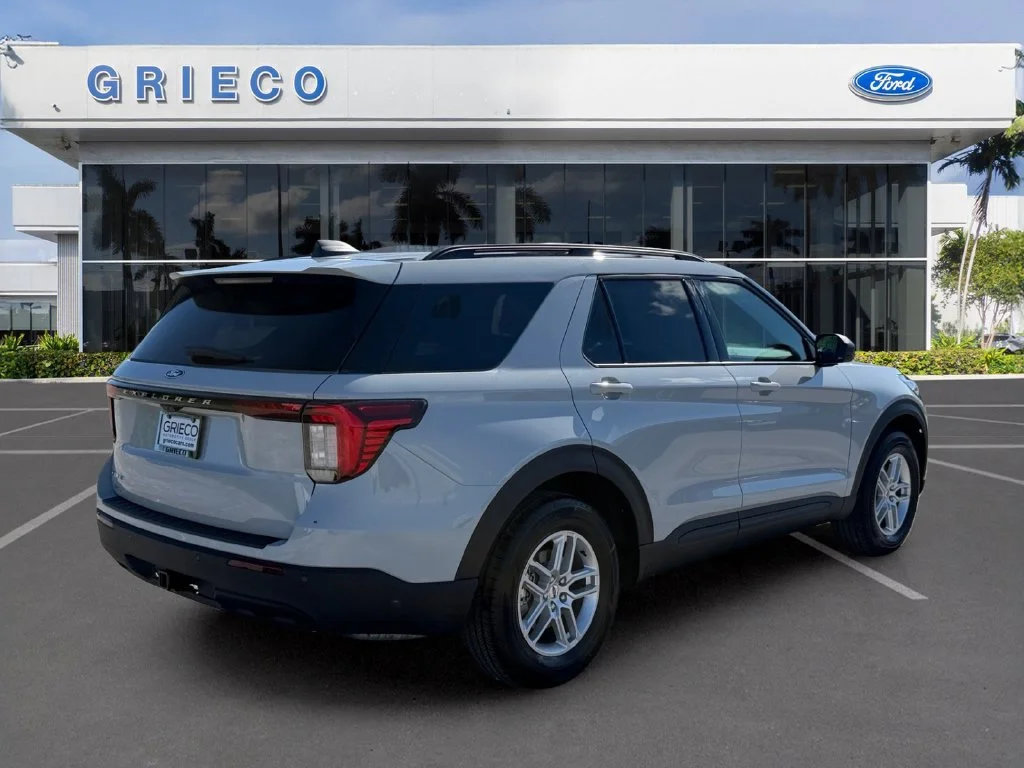 New 2027 White Ford Active image 7