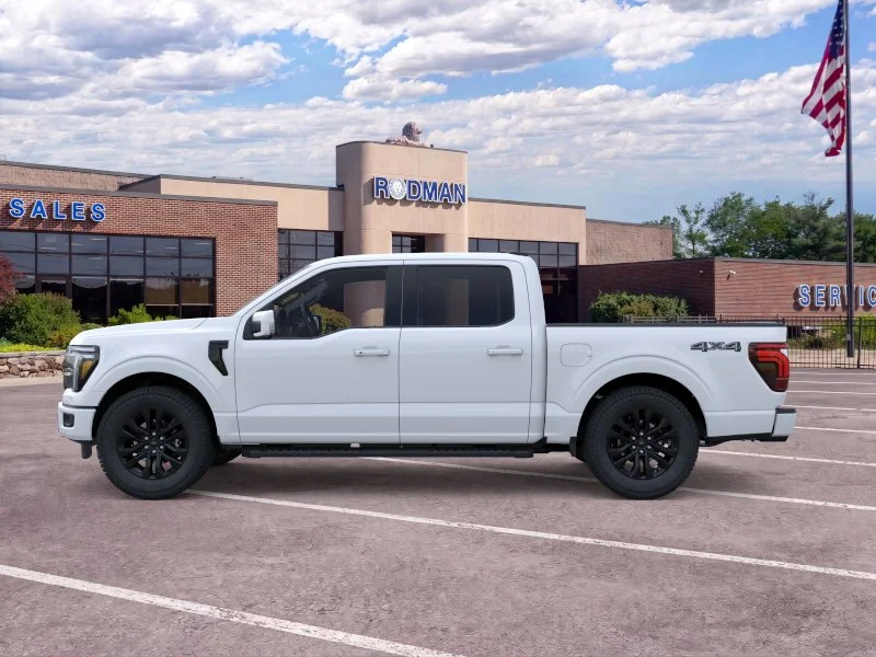 New 2026 Oxford White Ford Lariat® image 36