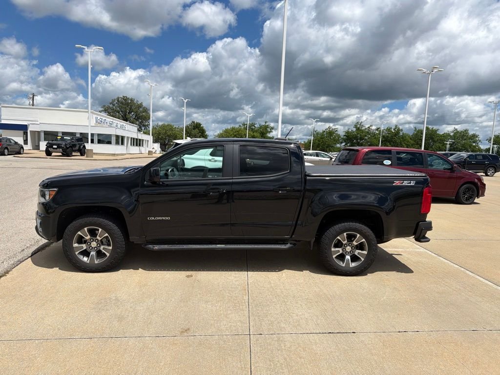 Used 2020 Black Chevrolet Z71 image 4