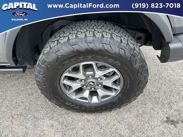 Used 2025 Gray Ford Badlands image 13