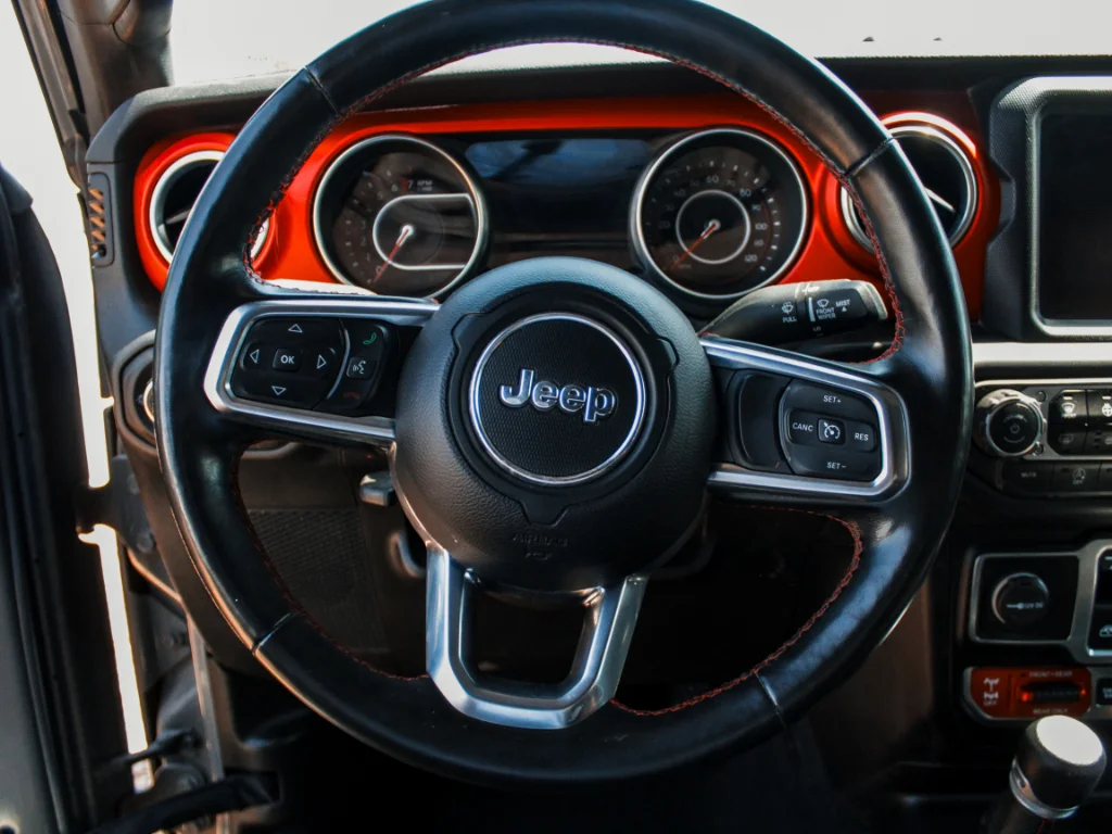 Used 2020 Sting-Gray Clearcoat Jeep Rubicon image 10