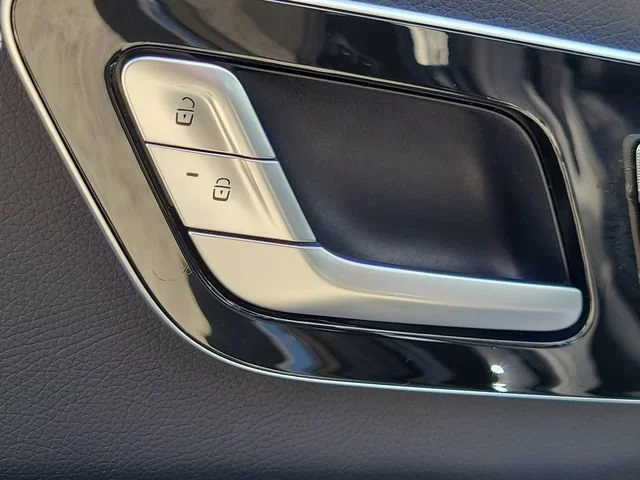 Used 2023 Black Mercedes-Benz S 580 image 37