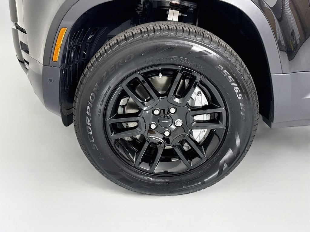 New 2026 Santorini Black Land Rover S image 31