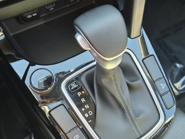 Certified Used 2024 White Kia S image 24