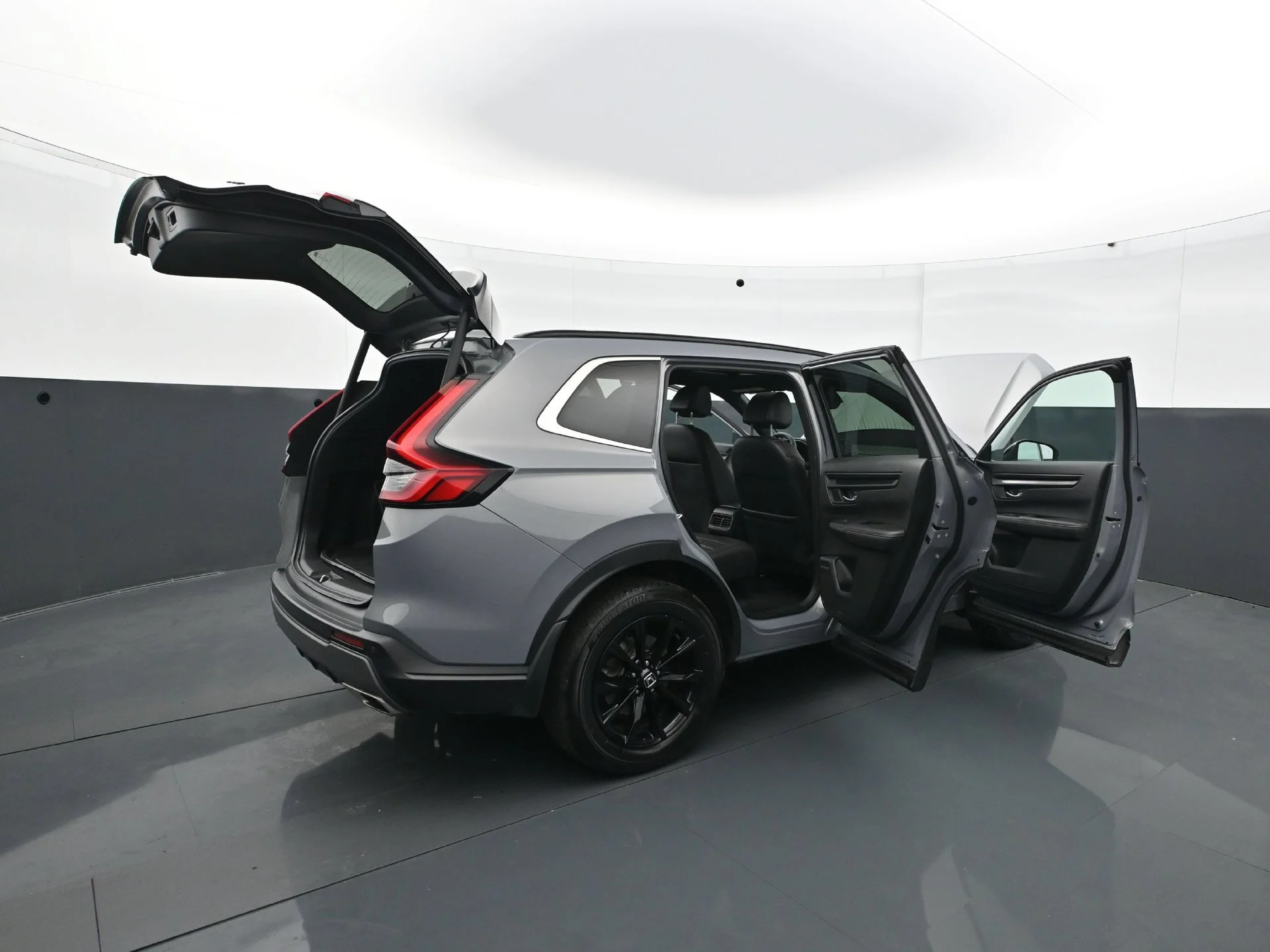 Used 2024  Honda 5D WAGON HYBRID SPORT-L AWD image 37