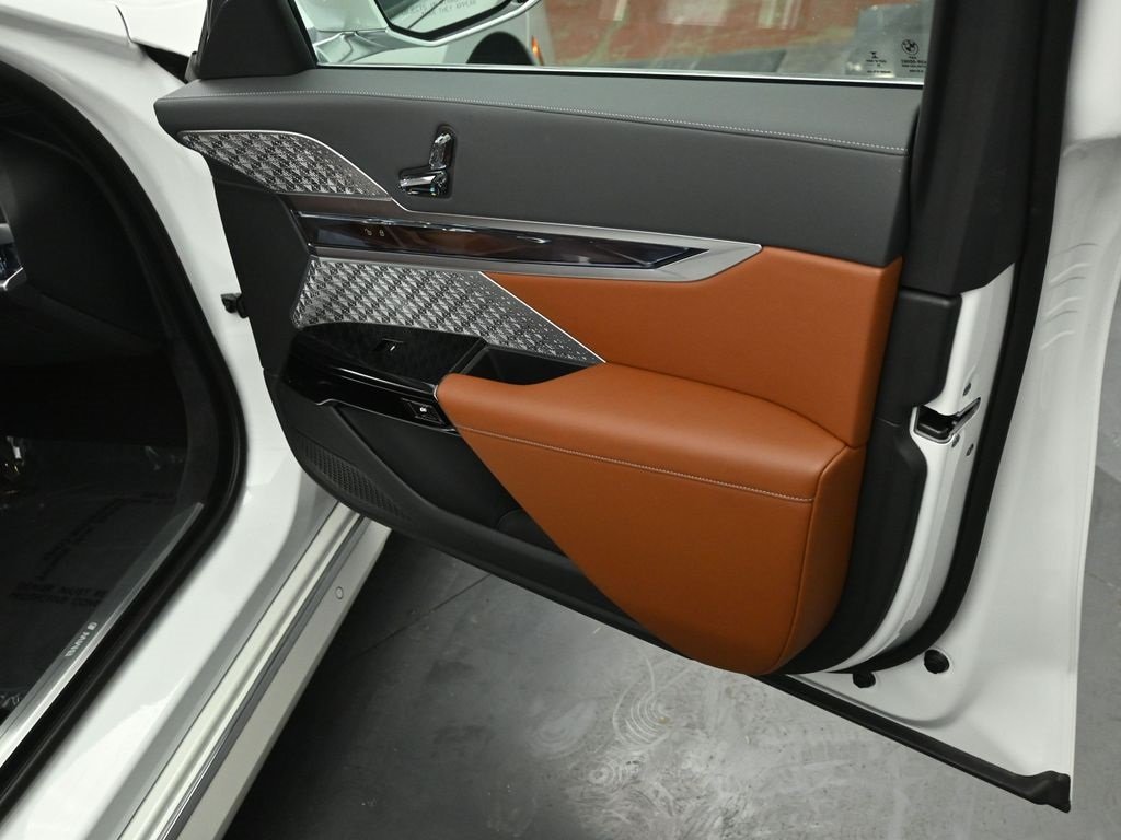 2023 BMW I7 - Image 30