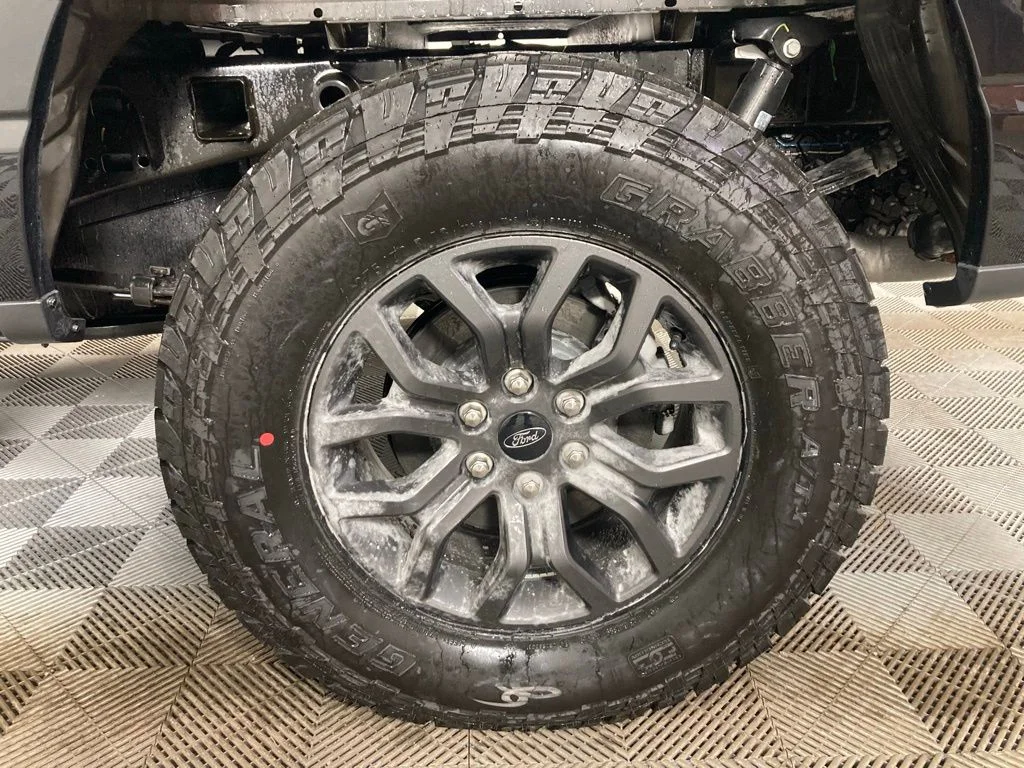 New 2025 Agate Black Metallic Ford Tremor® image 23
