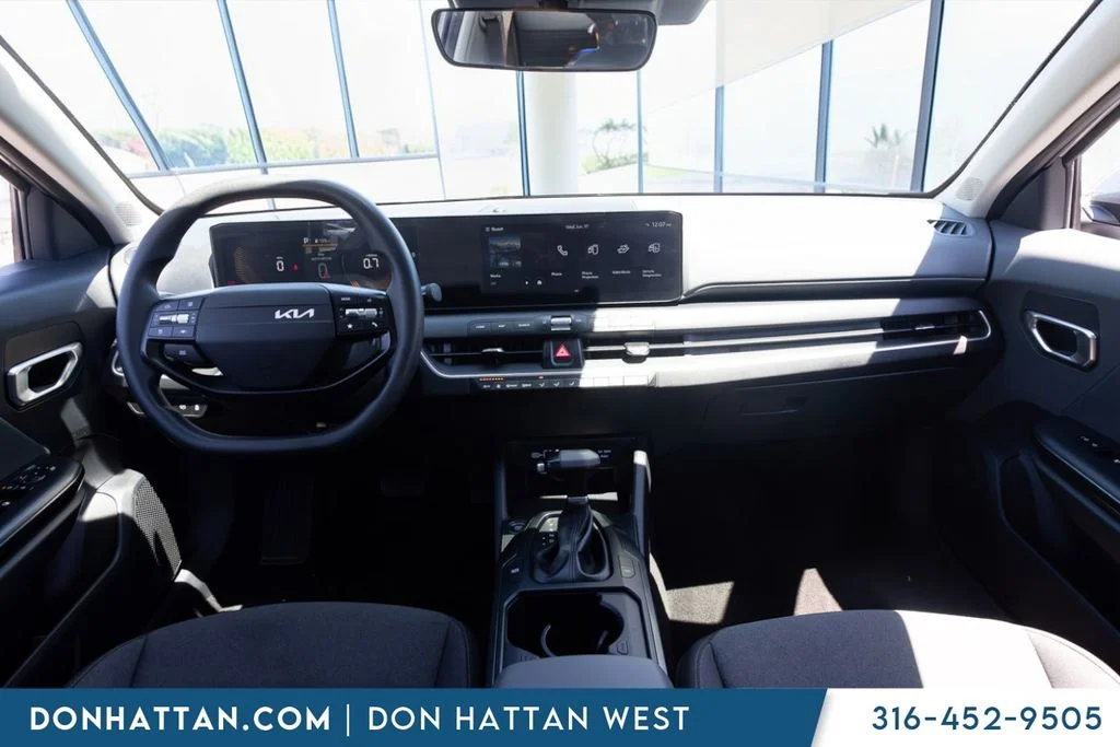 Used 2025 Gray Kia LXS image 4