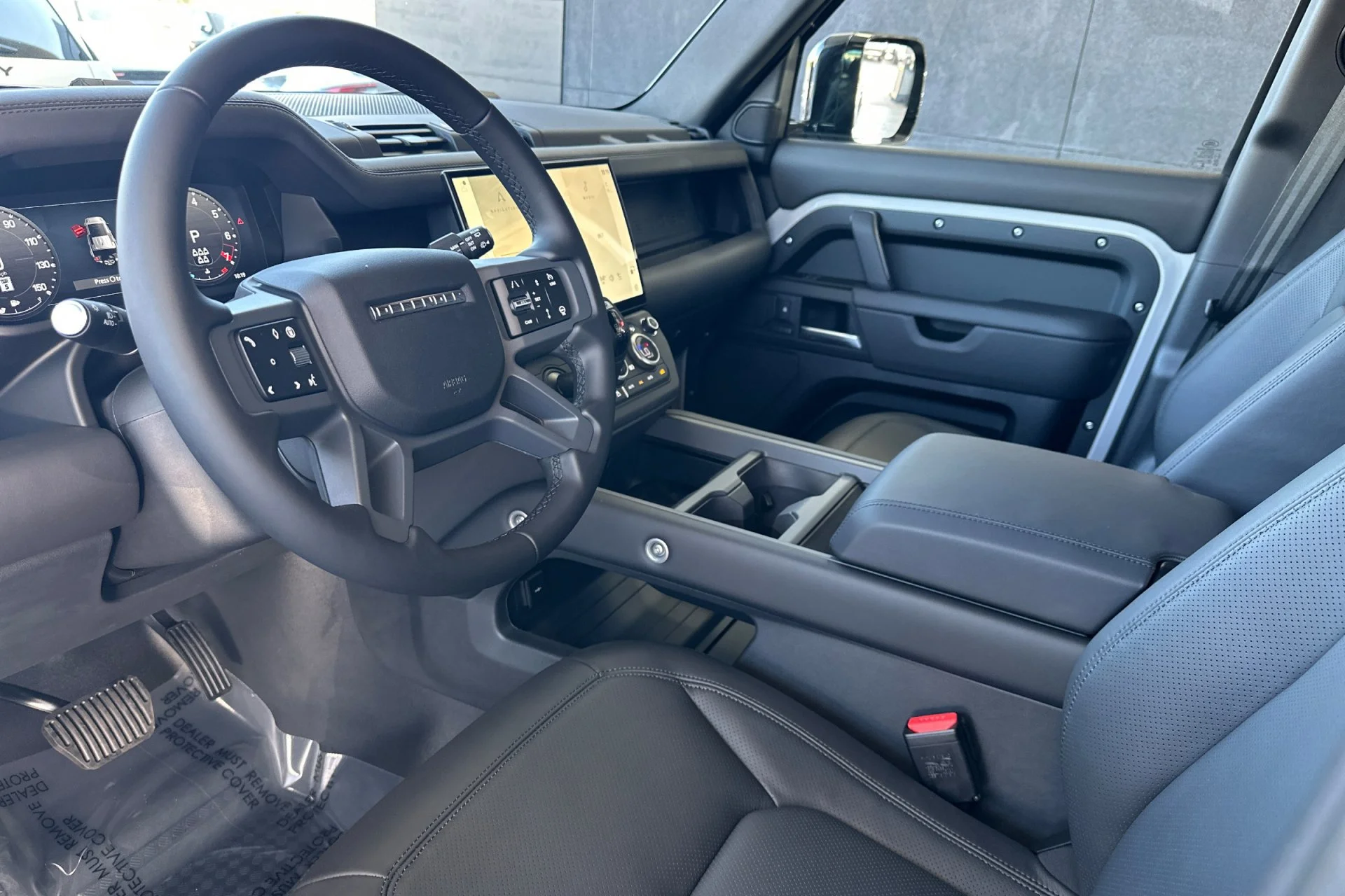 New 2026 BORASCO GREY Land Rover X-Dynamic SE image 13