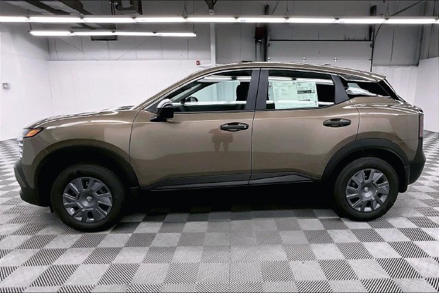 New 2026 Canyon Bronze Metallic Nissan S image 18