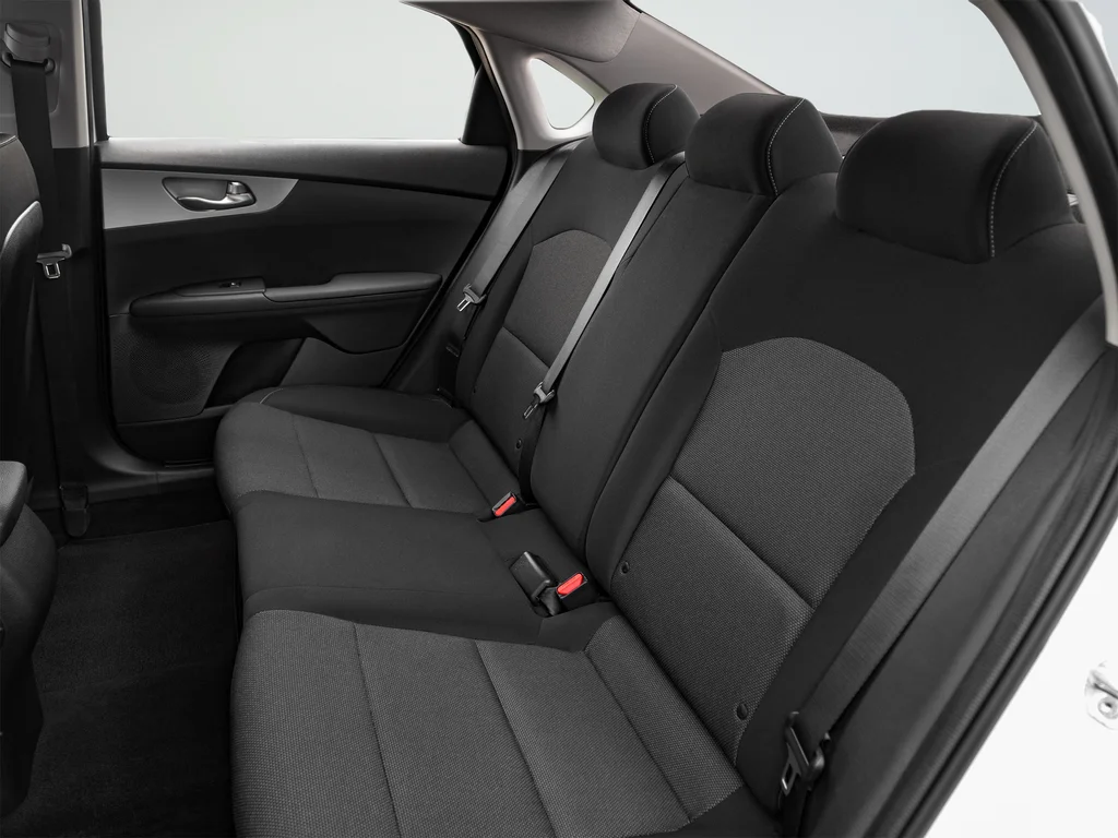 Used 2023 White Kia GT image 21