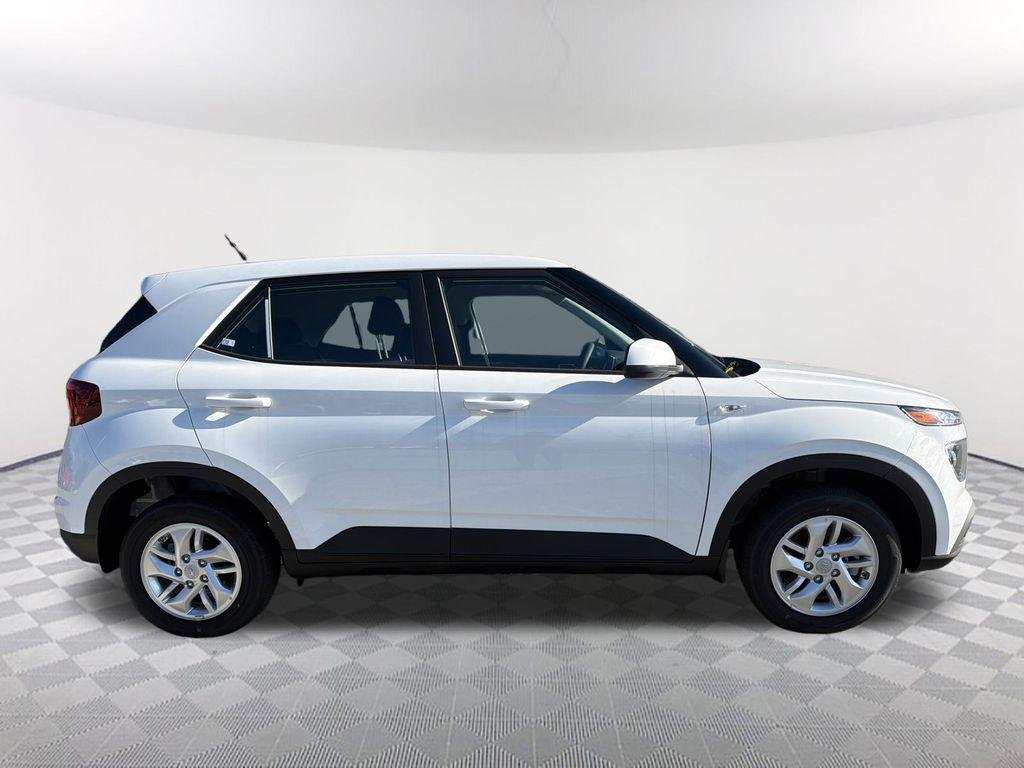 New 2026 White Hyundai SE image 4