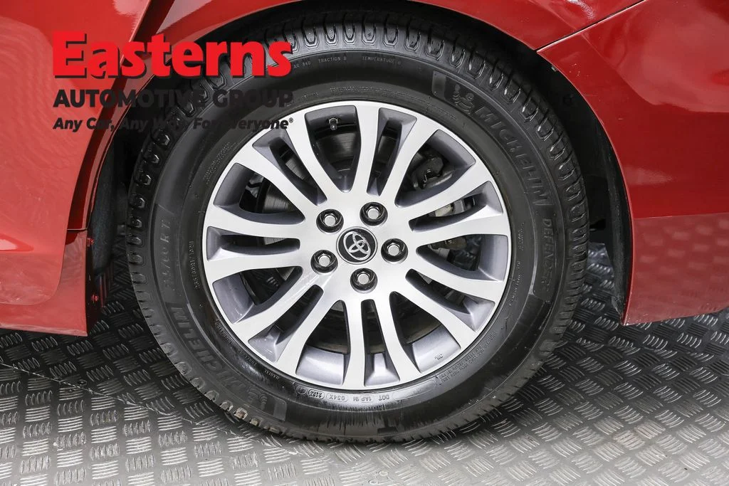 Used 2019 Red Toyota XLE image 8