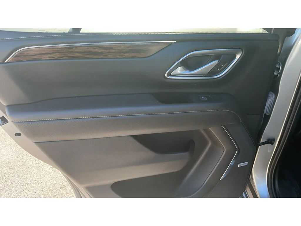 Used 2024 Sterling Gray Metallic Chevrolet Premier image 15